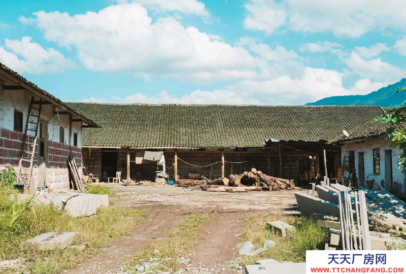 泸州市叙永县以前是家具厂和竹笋加工