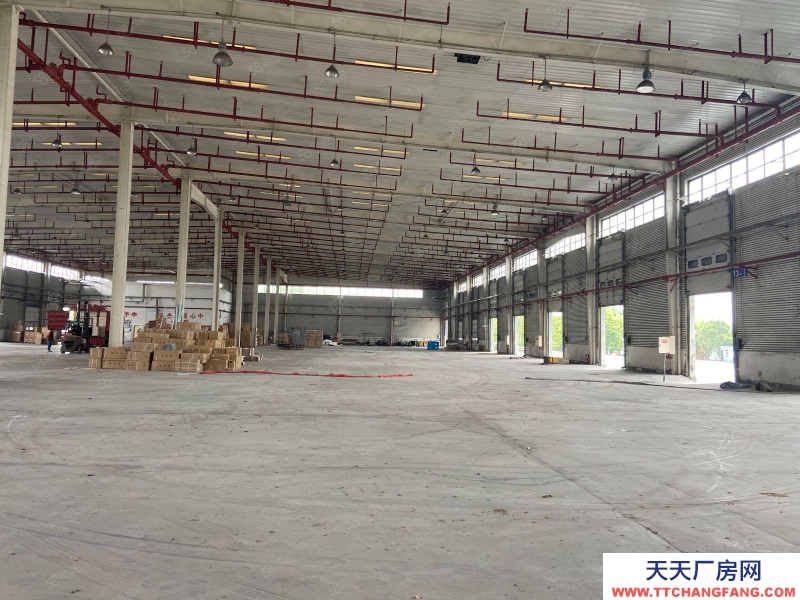 重庆江北寸滩保税区高台库，600平起租。位置优越，可托管。