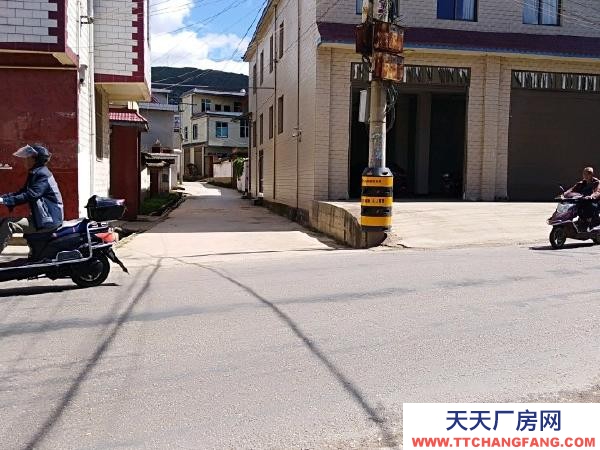 (出租) 勤丰镇马街安武公路边，可做厂房/仓库交通便利好停车紧邻马街。