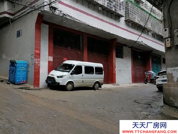 衡阳市祁东县层高6米，进深13米，水电齐全，带卫生间。