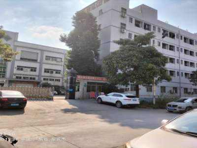 东莞市凤岗镇３０００平方米红本全新六楼厂房出售图3