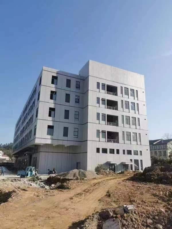 出售杭州全新实用性4000方厂房，得房率93%，层高7.2， 随时参观入驻