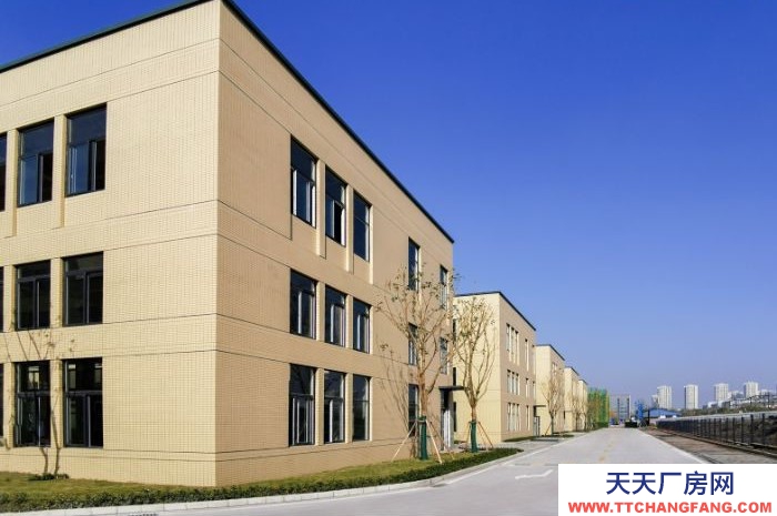 租售主城九区内环旁独院标准厂房1400平。过环评