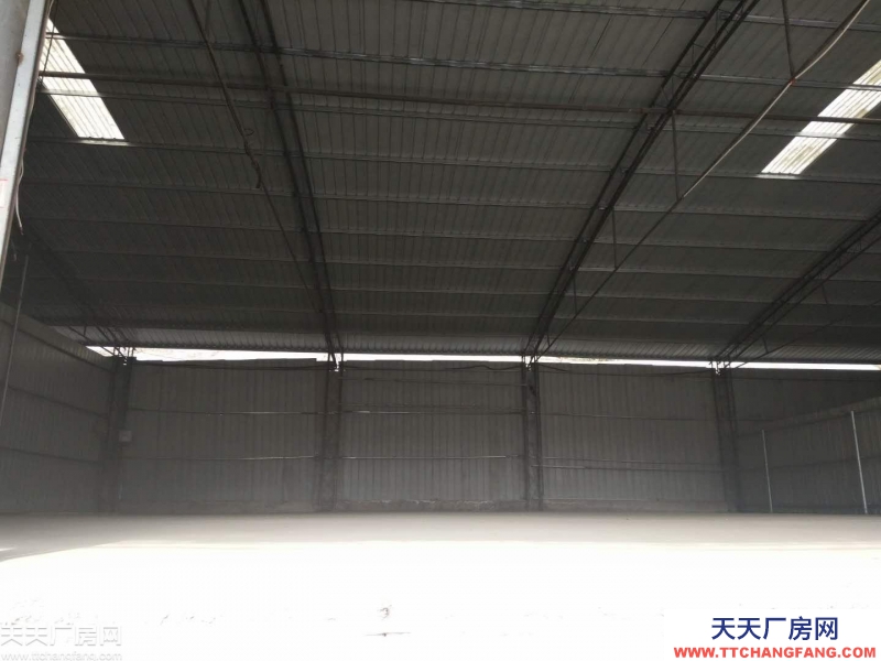 重庆市南岸区茶园工业园区内紧凑小库房190平出租
