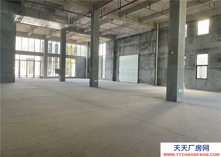 重庆两江新区2000㎡独栋厂房，层高7.8米，带院坝
