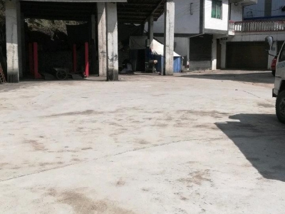 该场地位于金星社区红星组遵绥路旁，水电齐全，交通方便。图3