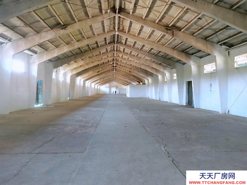 (出租) 标准砖混月台厂房出租，交通便利，水电路通，配独立办公室。