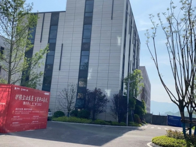 (出售) 修文（首层8.1米）标准结构厂房出售 有产权图3