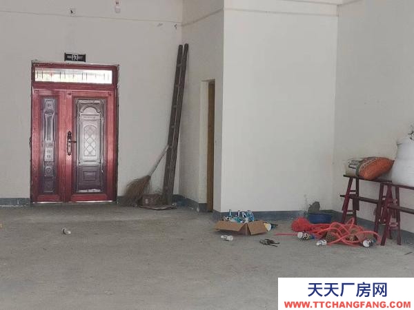 (出租) 离高速近，离公安局近，带水电厕所