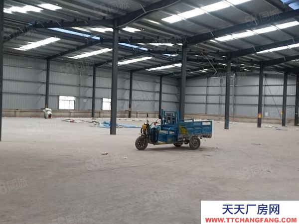 一层钢构厂房，进出车辆方便，可生产可仓储