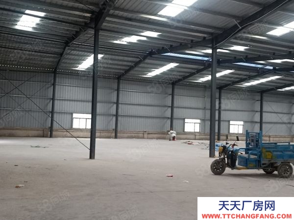一层钢构厂房，进出车辆方便，可生产可仓储