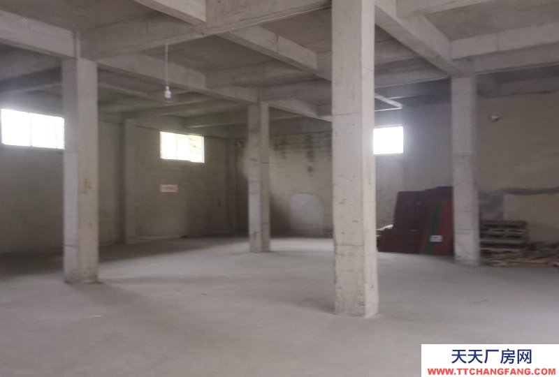 (出租) 钟山空间宽阔，外院宽广。通水电，有摄影头