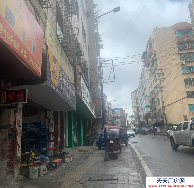 (出租) 私人仓库出租，位于车站附近，交通便利，价格实惠。