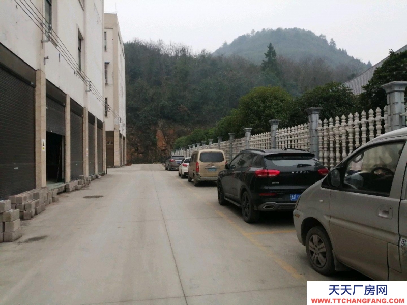 交通方便，铜仁城南高速路口，非常好的仓储物流园