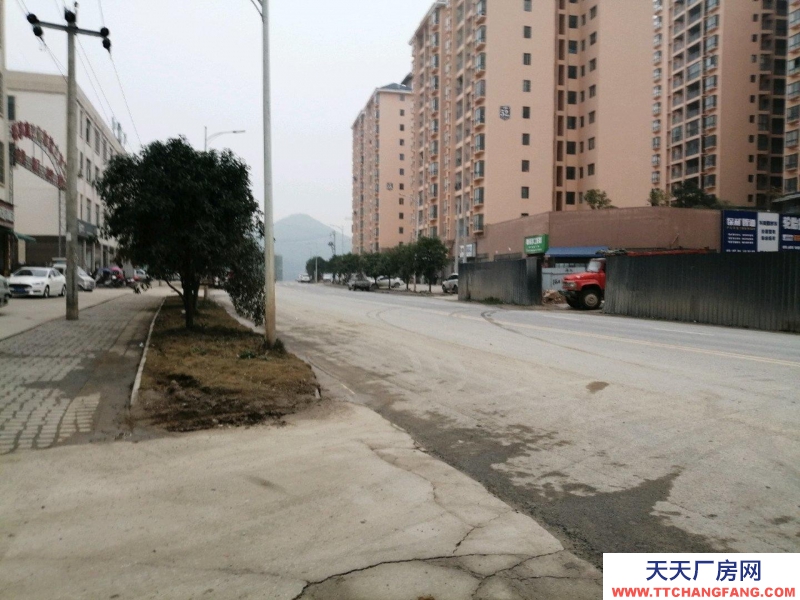 交通方便，铜仁城南高速路口，非常好的仓储物流园