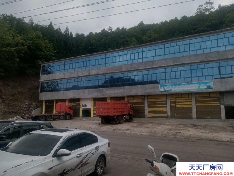 (出租) 有900平米，二楼和三楼都是一样的，