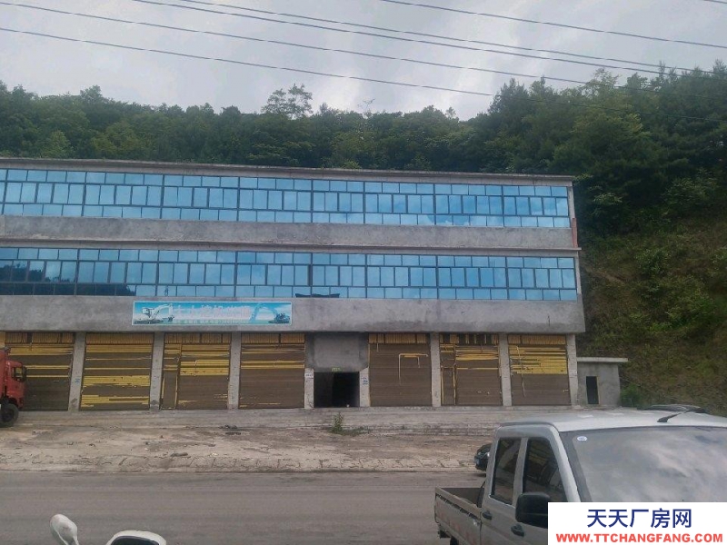 (出租) 有900平米，二楼和三楼都是一样的，