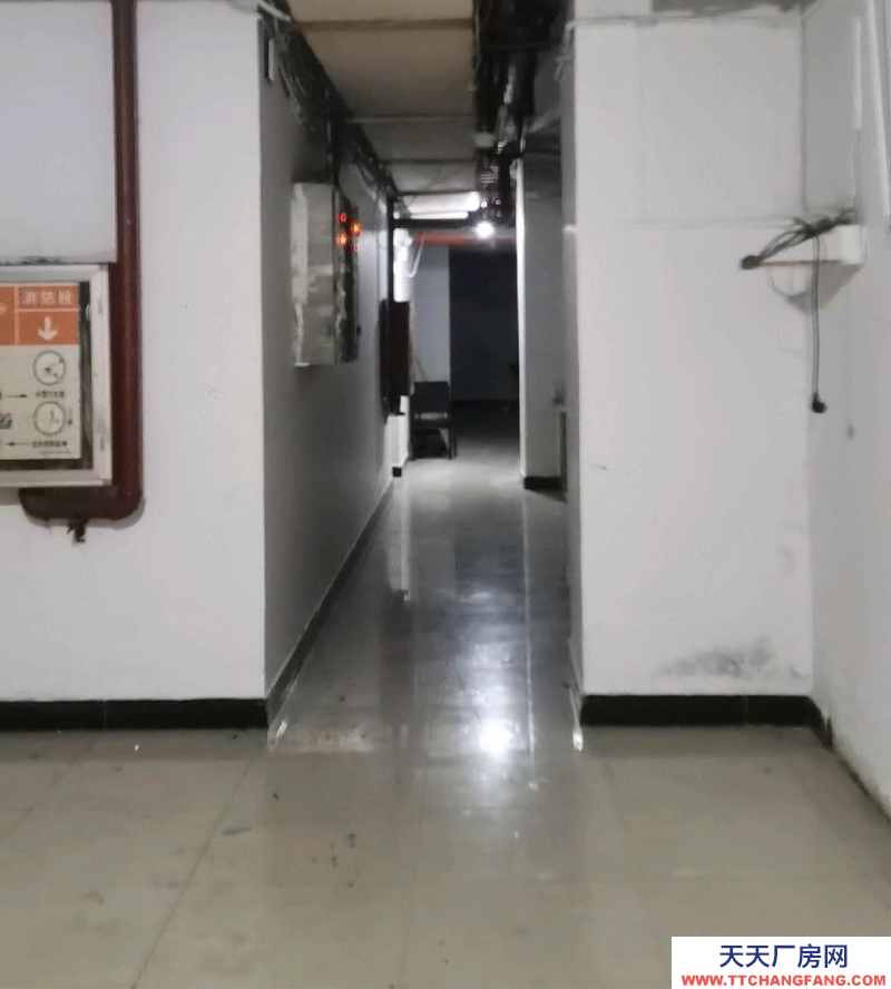 (出租) 都匀位于市中心地段，有电梯运输，独立通道
