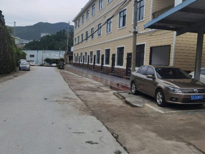 距离青岩古镇6公里，交通便利，水，电通讯完备图4
