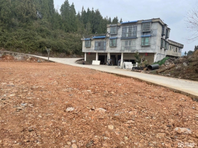 (出租) 一楼两间门面约90平米有卫生间外面场地有800可用图2