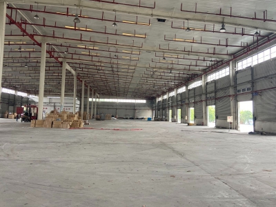 重庆江北寸滩保税区高台库，600平起租。位置优越，可托管。图1