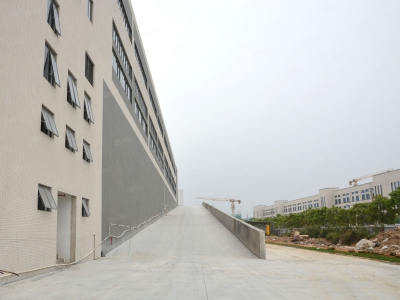(出租) 广州白云独院7万方库房，仓库招租，环氧地坪带雨棚，快消品仓储托管图1