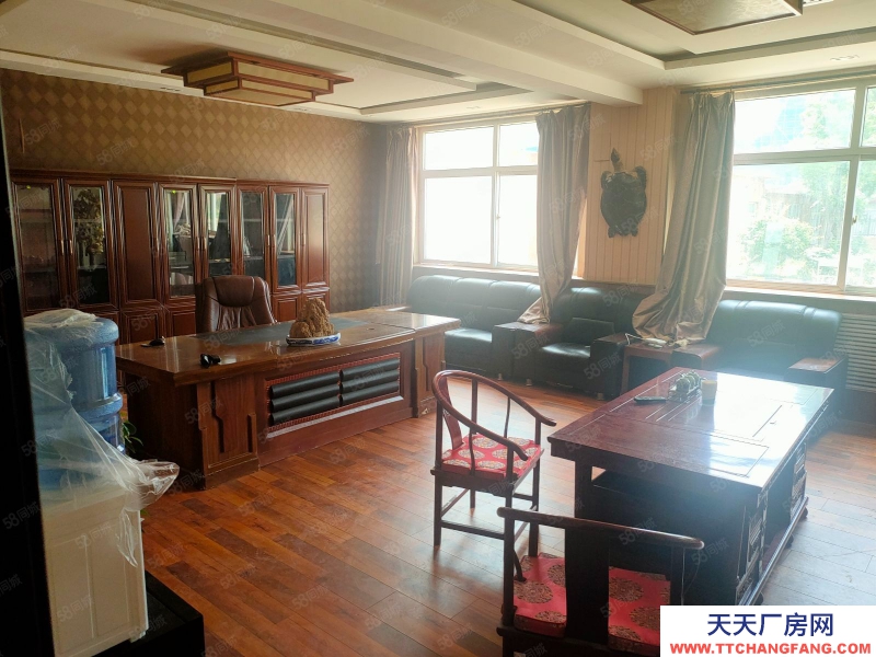 石家庄桥西安联青年城西门，独院3500平出租，适合培训学校，办公厂房等