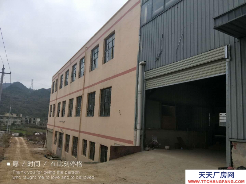 黔南龙里12亩地，有土地证，以建4600平方，地桩打好未建8千平左右