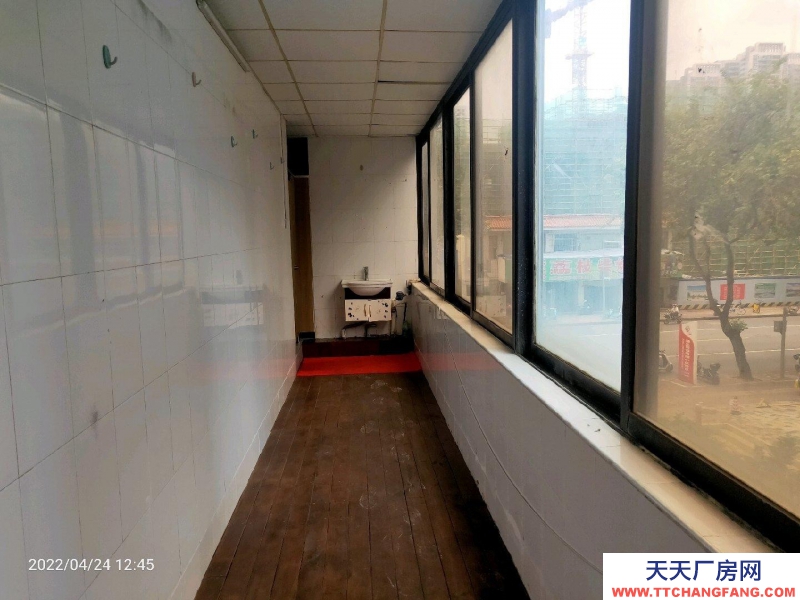 南宁市青秀区(出租) （个人）教育路临街2楼320平场地招商