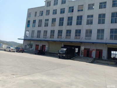 黔南龙里本仓库位于快递物流园快递路六通物流，地理位置优越！图2