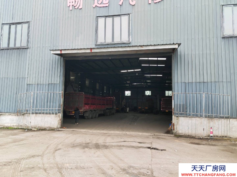 重庆万州标准厂房高9米，大车出入方便300—800m方
