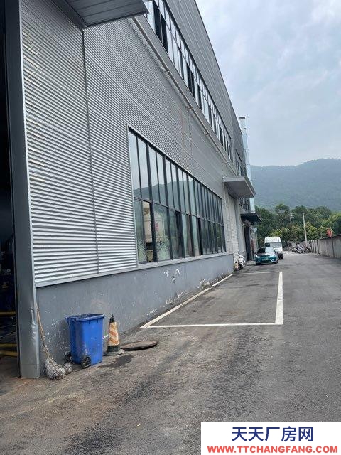 重庆璧山层高8米，两门，大车可入库