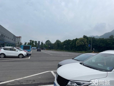 重庆璧山层高8米，两门，大车可入库图6
