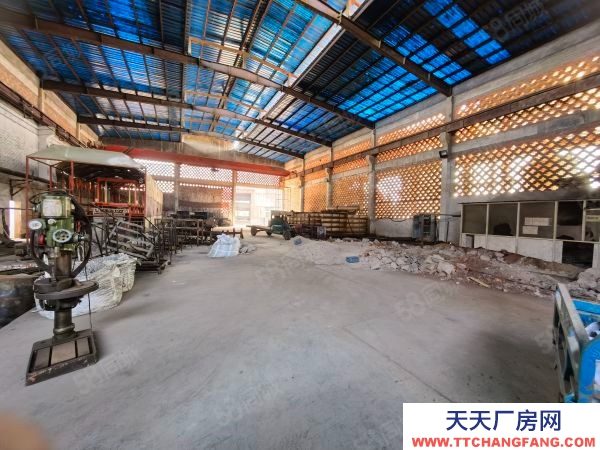 南京市浦口汤泉街道10000平厂房可分租，带航车层高高，交通便利
