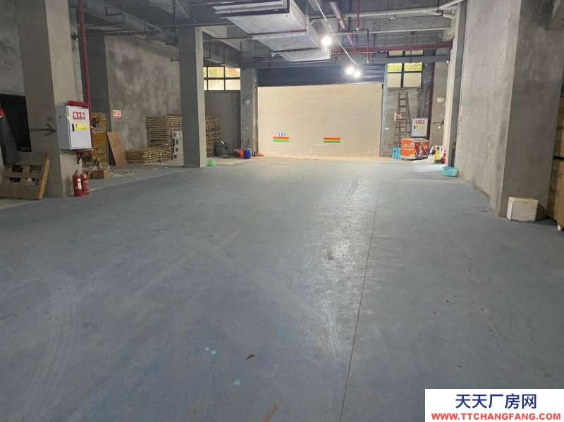 重庆大渡口区金家湾附近仓库，500到3000平可拆分，中介勿扰