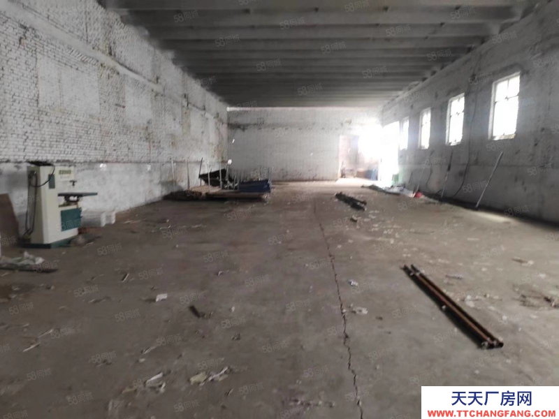 石家庄 正定 中华大街与曙光路交口临街库房出租