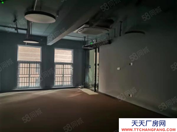 南京市栖霞区新港开发区 恒谊路1号厂房 一到三层 8米挑高 已隔两层