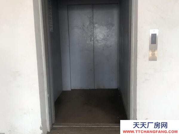 南京市栖霞区自有钢混三层厂房2300平，可做仓储电商小型加工大型快餐厨房