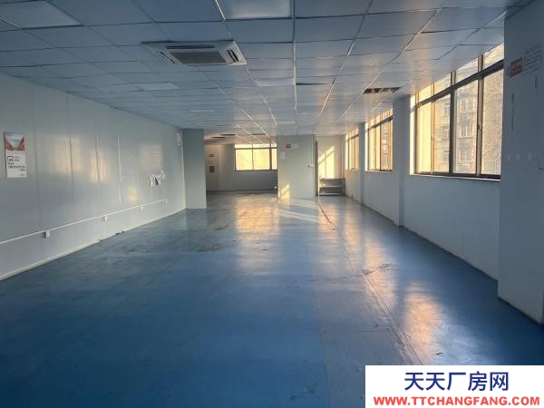 南京市鼓楼润丰市场仓库办公楼