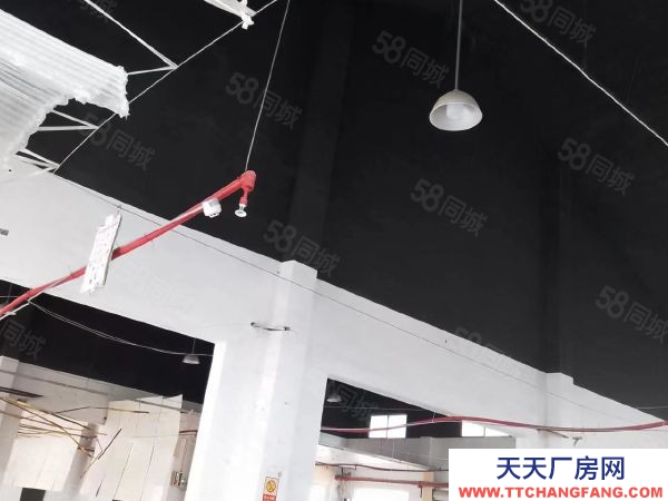 南京市鼓楼区五塘广场地铁口，层高9米厂房出租，可做体育，仓储等业态