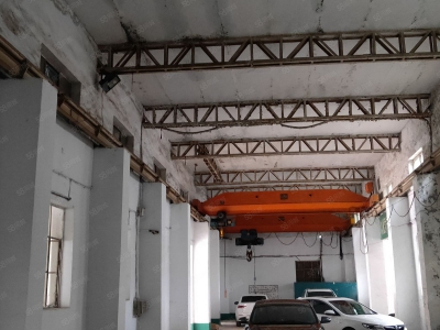 出租陵园街厂房2600平，独门独院，吊车10吨，可进大车图5