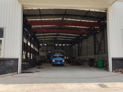 济南长清厂房车间配有行车，水电齐全，此厂房可进大车，大院，可双面卸货图2