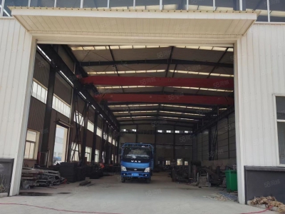 济南长清厂房车间配有行车，水电齐全，此厂房可进大车，大院，可双面卸货图4