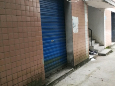 重庆綦江城区 二级车站对面 仓库 140平米有三相电