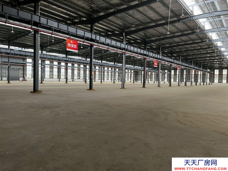 重庆万州高铁站1公里，层高13米。 有2层办公室带标准厂房。