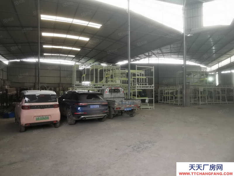 重庆巴南界石2000平方厂房出租，车辆进出方便，配套齐全