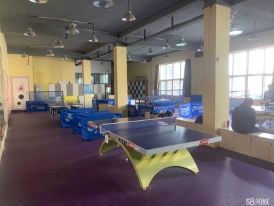青岛市南靠学校市场 有停车场图2