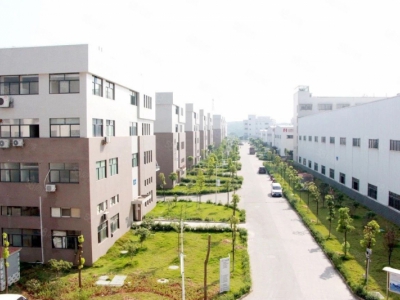 青岛市南距离机场4公里，属于核心商务区，属性高图1
