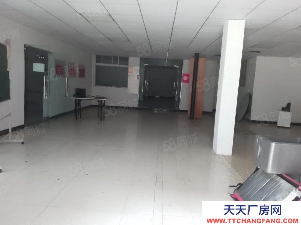 南京市鼓楼区中央路仓库出租，面积800平，车子好进出