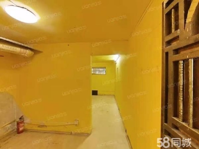 南京市鼓楼区有窗户，通风好半地下室图3